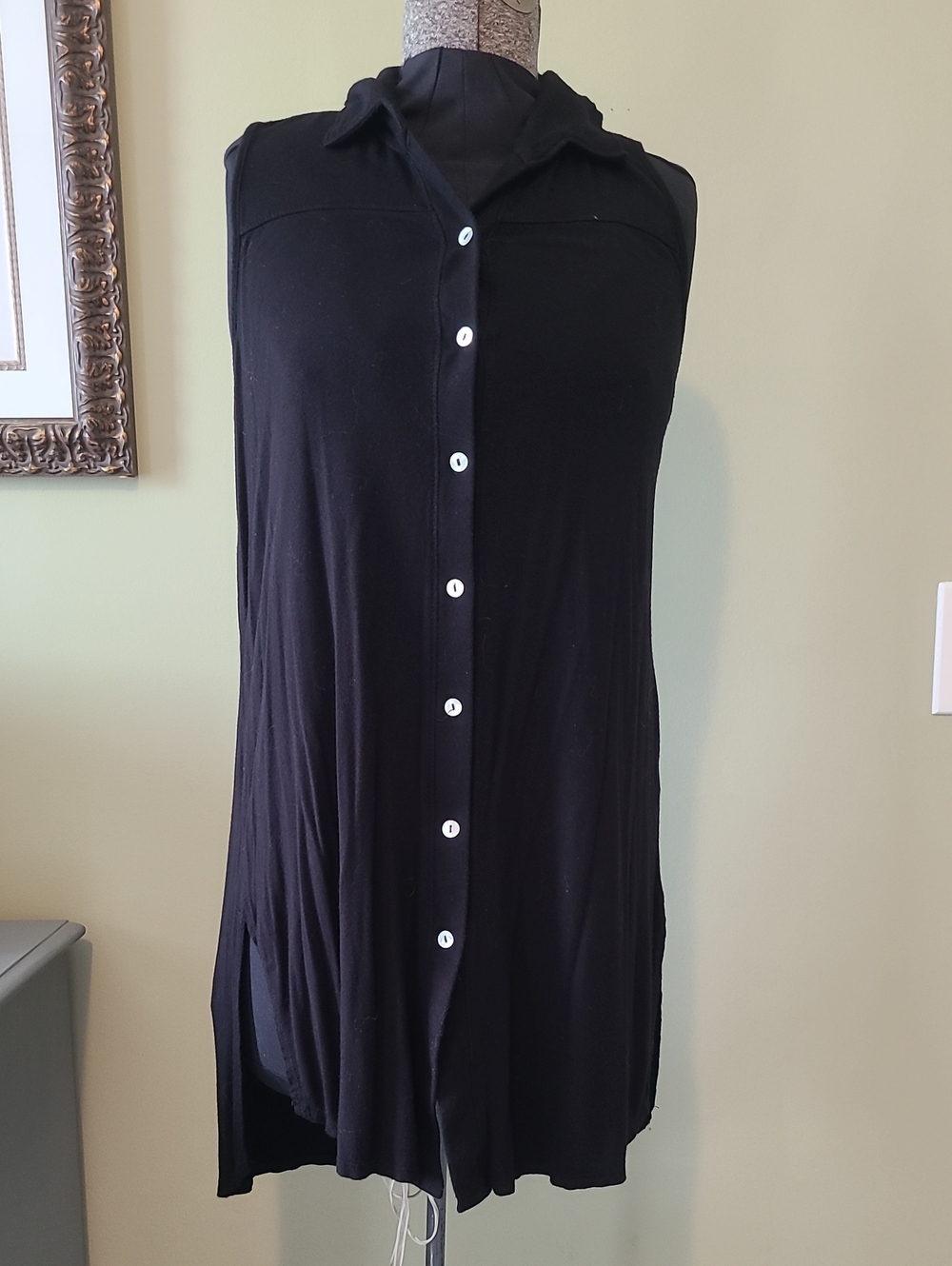Kim & Cami Black Sleeveless Button-Front Tunic Size Large